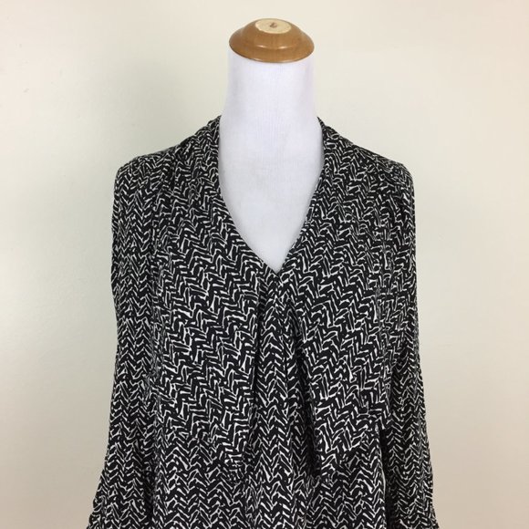 11-1 TYLHO Anthropologie Black White Print Ruffle Front Long Sleeve Button Shirt - Picture 6 of 8